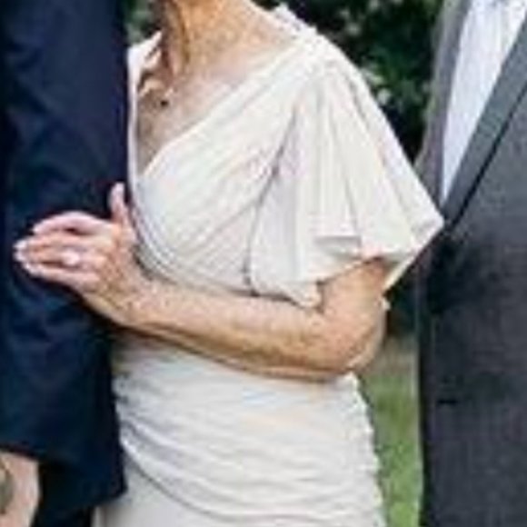 Signature Alfred Angelo, Size 10 - Picture 5 of 5